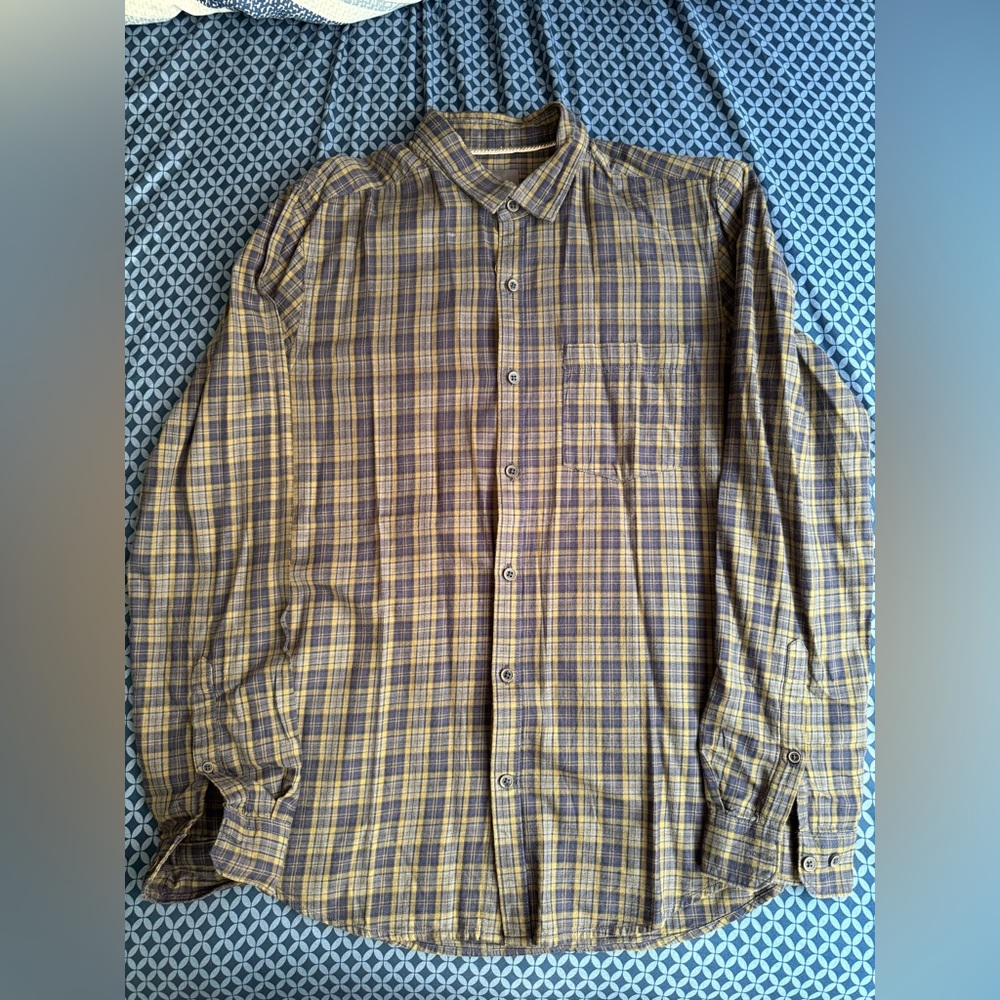 Shirts ( size M )